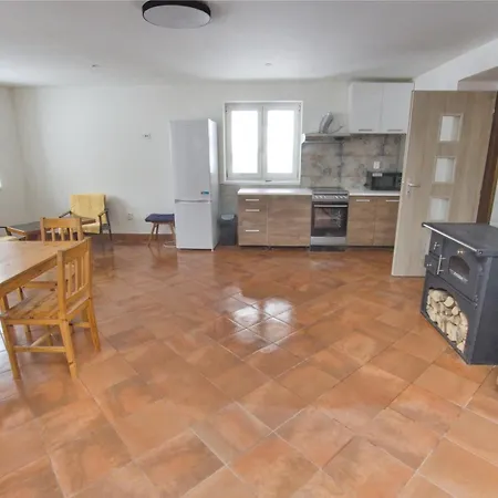 Chalet Jestrebi
