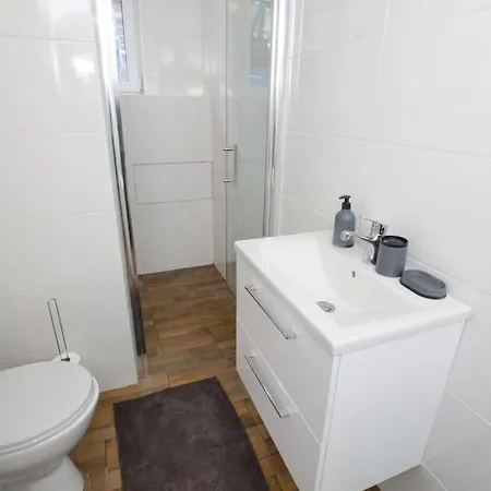 Jestrebi Chalet Rtyne v Podkrkonosi