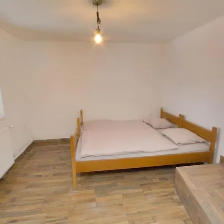 Jestrebi Chalet